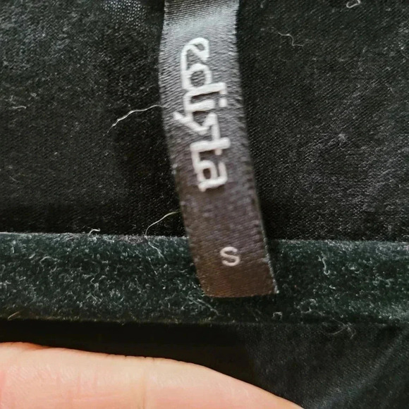 Edista | Black/Abstract Graphic Front Tank Top, Size S - Picture 5 of 7